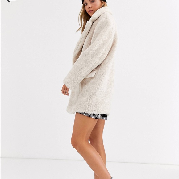 COPY - Pull & Bear Faux Fur Coat in Cream - teddy bear like coat - Picture 3 of 9